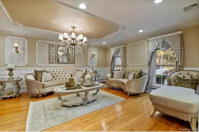 626 Caledonia Road, Dix Hills, NY 11746 - Photo 6