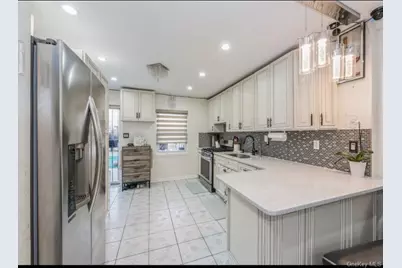 63-64 110St, Forest Hills, NY 11375 - Photo 4