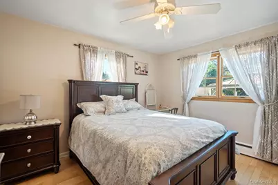 91 15th Avenue, West Babylon, NY 11704 - Photo 16