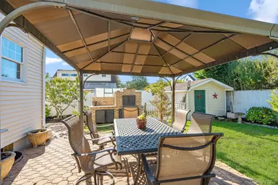 91 15th Avenue, West Babylon, NY 11704 - Photo 30