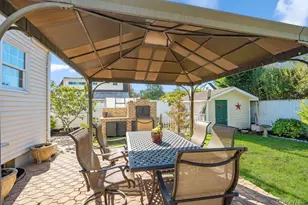 91 15th Ave, West Babylon, NY 11704 - Photo 30