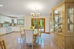 91 15th Ave, West Babylon, NY 11704 - Photo 8