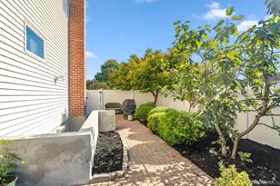 91 15th Ave, West Babylon, NY 11704 - Photo 28