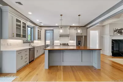 17 Moriches Avenue, East Moriches, NY 11940 - Photo 12