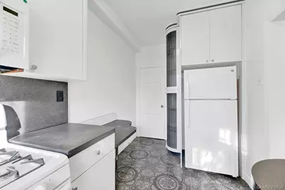 102-12 62nd Road, Forest Hills, NY 11375 - Photo 10