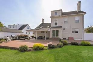 160 Bedford Ave, Merrick, NY 11566 - Photo 28