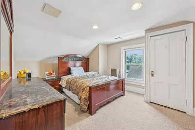 160 Bedford Avenue, Merrick, NY 11566 - Photo 26