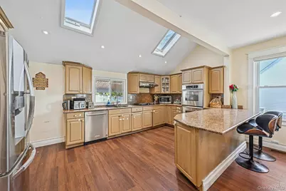 160 Bedford Avenue, Merrick, NY 11566 - Photo 12