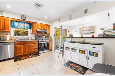 17 Tamarack Hill Drive, Poughkeepsie, NY 12603 - Photo 8