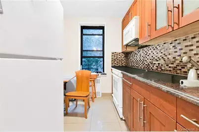 2717 E 28th Street #4E, Brooklyn, NY 11235 - Photo 4