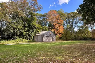 59 Hammond Ln, Centereach, NY 11720 - Photo 2