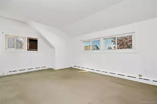 44 Sparrow Ln, Levittown, NY 11756 - Photo 16