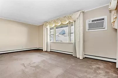 44 Sparrow Lane, Levittown, NY 11756 - Photo 8