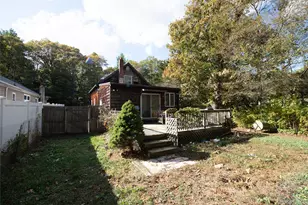 137 Wood Rd, Centereach, NY 11720 - Photo 16