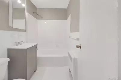 460 Tuckahoe Road #6B, Yonkers, NY 10710 - Photo 12