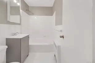 460 Tuckahoe Rd, Yonkers, NY 10710 - Photo 12