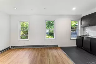 204 S William St, Newburgh, NY 12550 - Photo 8