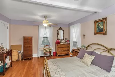 21 Hayden Avenue, Great Neck, NY 11024 - Photo 10