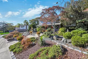 23 Longstreet Dr, Lake Grove, NY 11755 - Photo 26