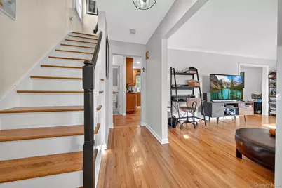 25 Avondale Road, Yonkers, NY 10710 - Photo 6