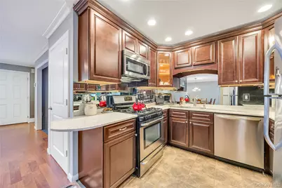 17 Hunter Drive, Central Islip, NY 11722 - Photo 8