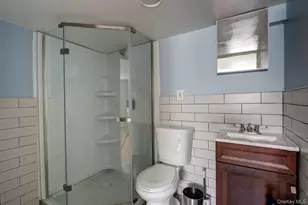 12-67 Waterview St, Bayswater, NY 11691 - Photo 12