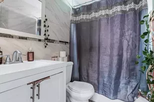 104-37 205th Pl, Jamaica, NY 11412 - Photo 14