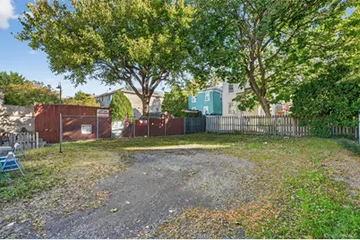 526 City Island Avenue, Bronx, NY 10464 - Photo 26