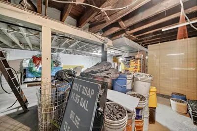 526 City Island Avenue, Bronx, NY 10464 - Photo 18