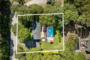 8 Foxboro Rd, Hampton Bays, NY 11946 - Photo 10