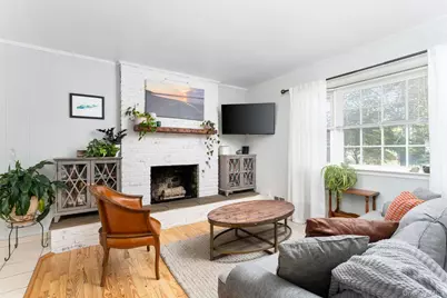 8 Foxboro Road, Hampton Bays, NY 11946 - Photo 12