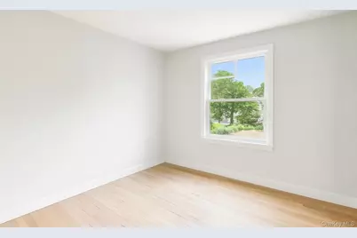 35 Evergreen Avenue, Port Jefferson Station, NY 11776 - Photo 10