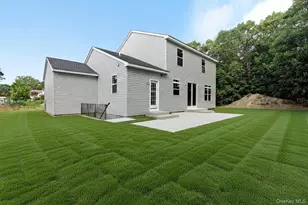 35 Evergreen Ave, Port Jefferson Station, NY 11776 - Photo 20
