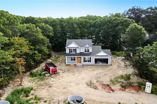 35 Evergreen Ave, Port Jefferson Station, NY 11776 - Photo 2