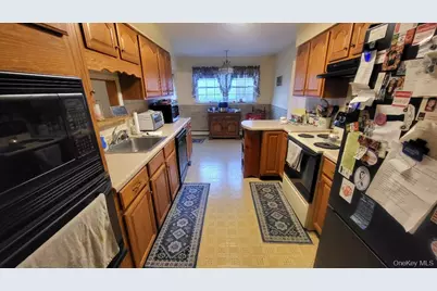 3 Manor Drive W, Poughkeepsie, NY 12603 - Photo 4