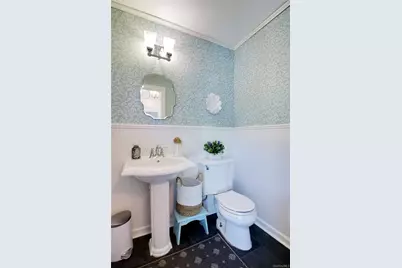 112 Bromleigh Road, Garden City, NY 11530 - Photo 18