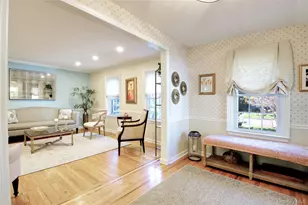 112 Bromleigh Rd, Garden City, NY 11530 - Photo 8