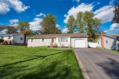 23 Wyandotte Street, Selden, NY 11784 - Photo 2