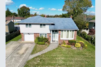 316 Violet Street, Massapequa Park, NY 11762 - Photo 2