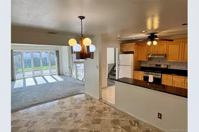 316 Violet Street, Massapequa Park, NY 11762 - Photo 4