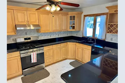 316 Violet Street, Massapequa Park, NY 11762 - Photo 12