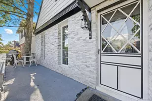 233 Roxbury Rd S, Garden City South, NY 11530 - Photo 2