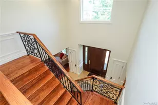 24 Steamboat Rd, Great Neck, NY 11024 - Photo 16