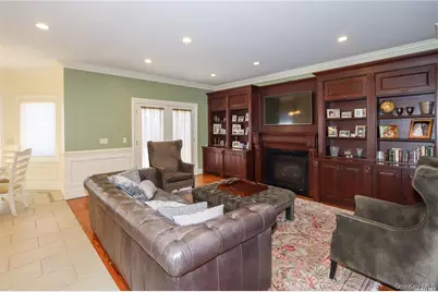 24 Steamboat Road, Great Neck, NY 11024 - Photo 6