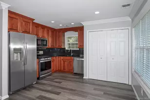 145 Horizon View Dr, Farmingville, NY 11738 - Photo 2