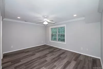 145 Horizon View Drive #145, Farmingville, NY 11738 - Photo 8