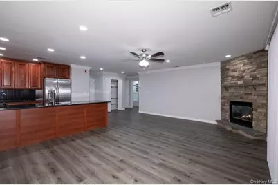 23 Neal #23, South Setauket, NY 11720 - Photo 4