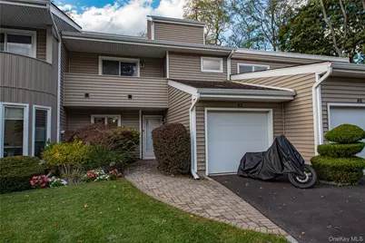 45 Kristin Lane, Hauppauge, NY 11788 - Photo 4