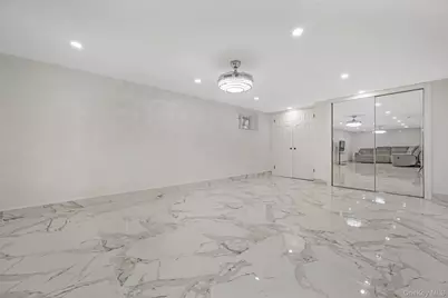 206-15 Richland Avenue, Hollis, NY 11364 - Photo 28