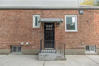 206-15 Richland Avenue, Hollis, NY 11364 - Photo 4